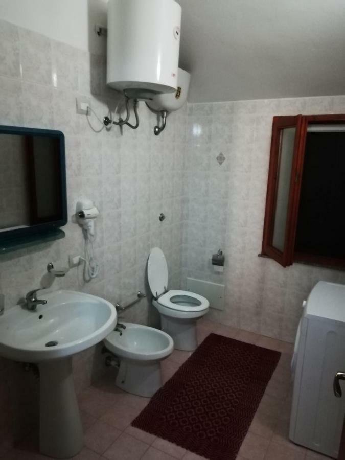 Seguimi a Calasetta SantʼAntìoco Esterno foto
