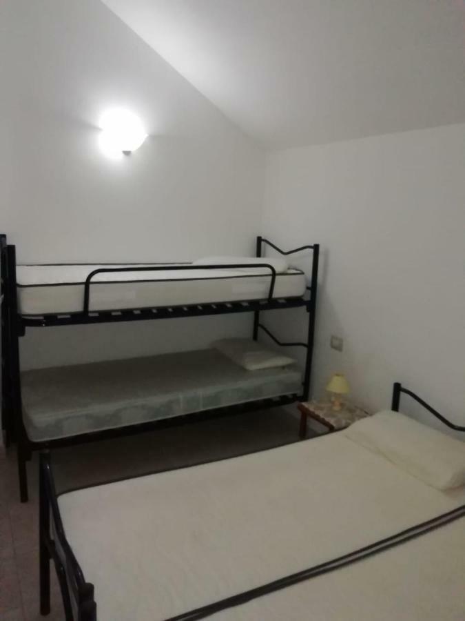 Seguimi a Calasetta SantʼAntìoco Esterno foto