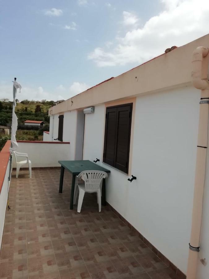 Seguimi a Calasetta SantʼAntìoco Esterno foto