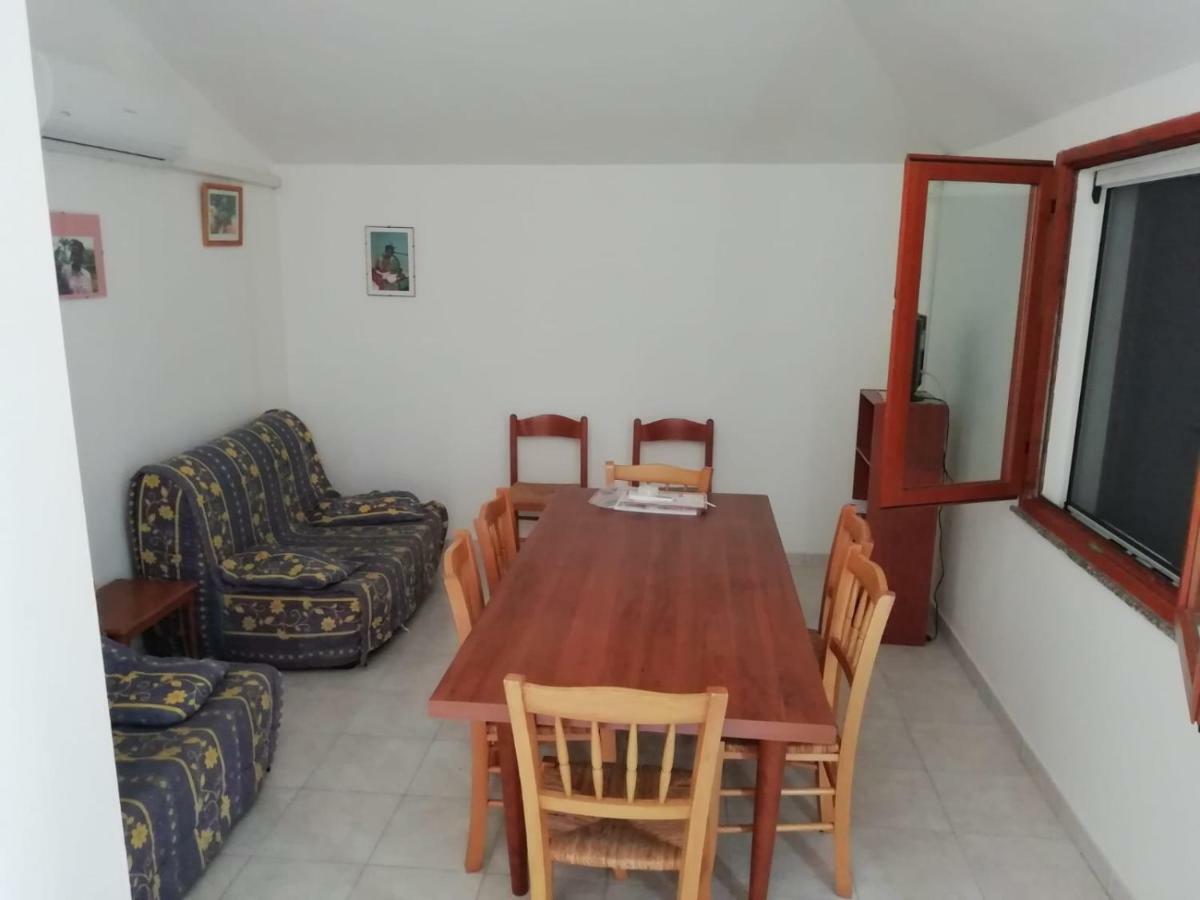 Seguimi a Calasetta SantʼAntìoco Esterno foto